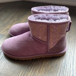 Women’s UGG Classic Mini Lace Sparkle Boot Lavender Suede Size 6M